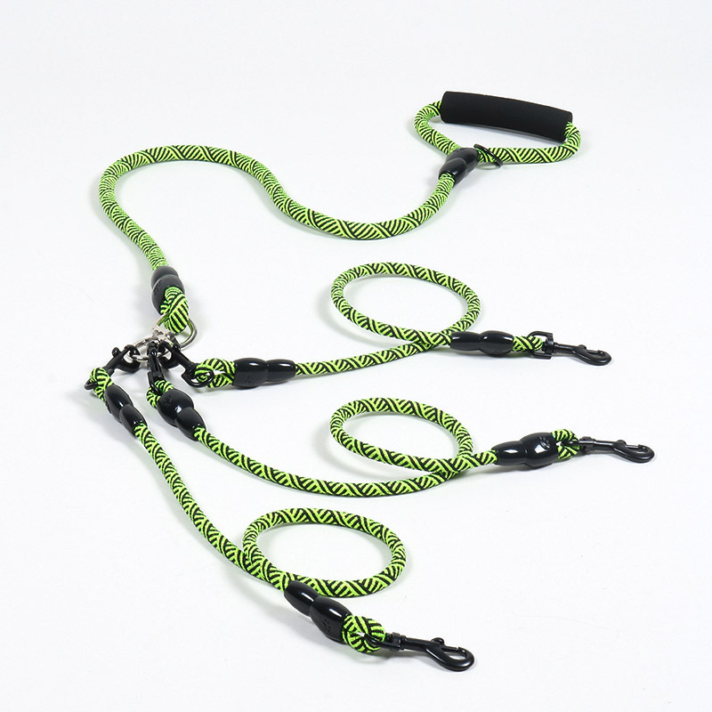 Retractable Dog Leash - Naylon örgü üç kafaları bir sürükle